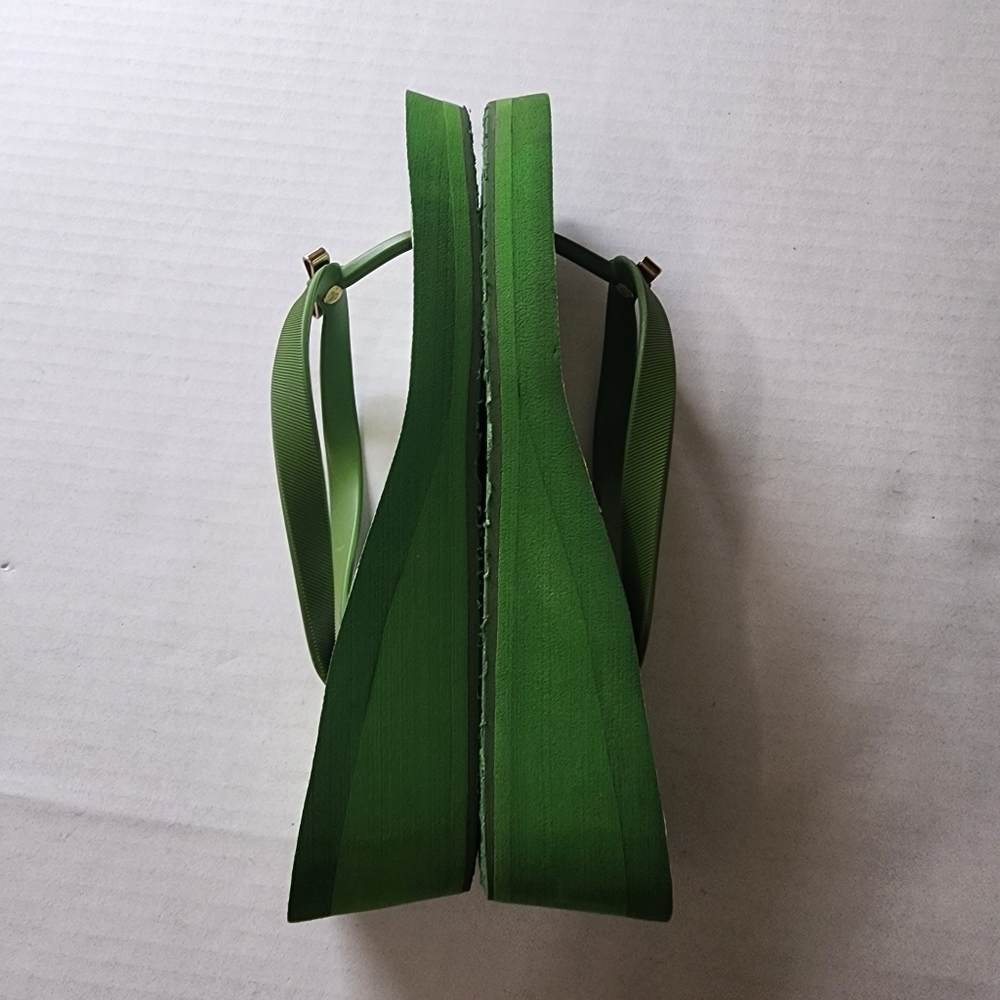 🌸 Coach |‎ Green Polka Dot Flip Flops, size  8 - Picture 7 of 8